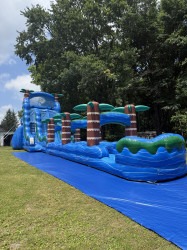 IMG 4201 1781047921 22' Blue Hurricane with slip and slide